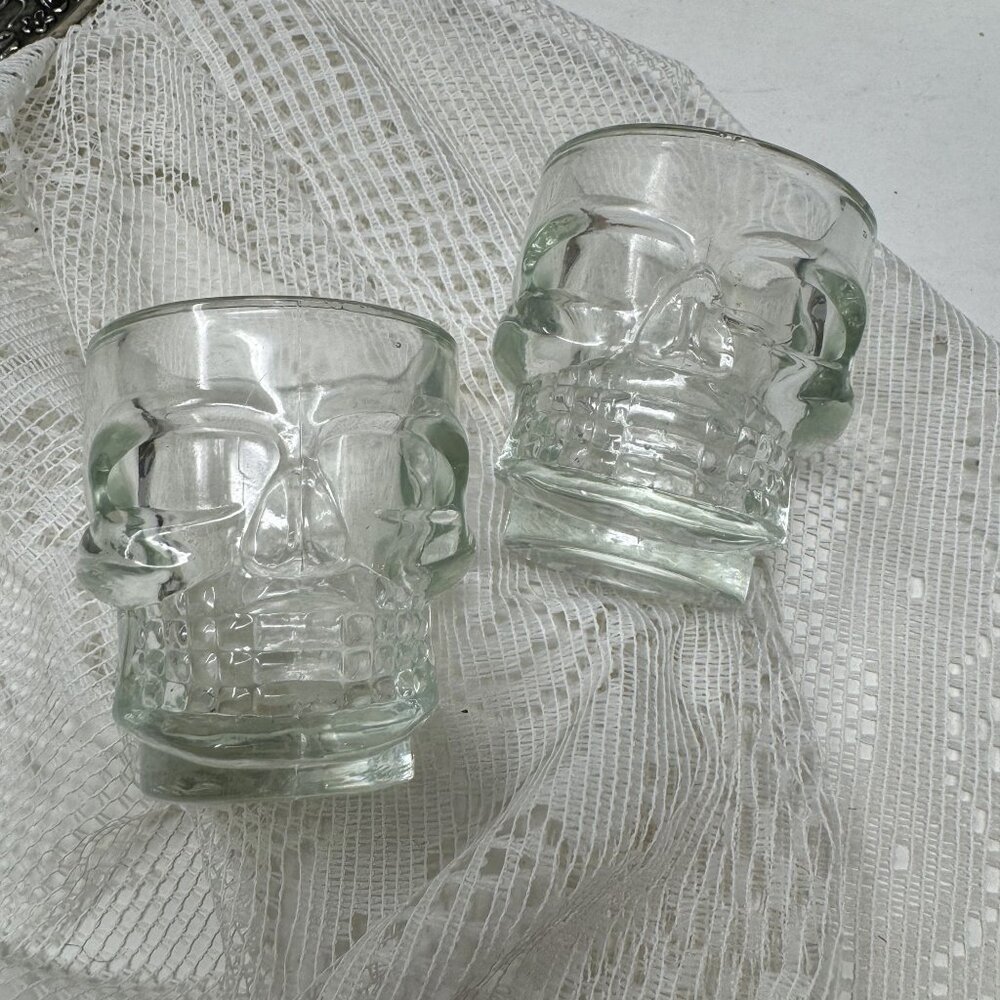 Set Of 2 Glass Skull Shot Glasses For Halloween Parties & Decorations